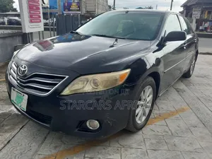 Toyota Camry XLE V6 4dr Sedan (3.5L 6cyl 6AM) 2010 Black