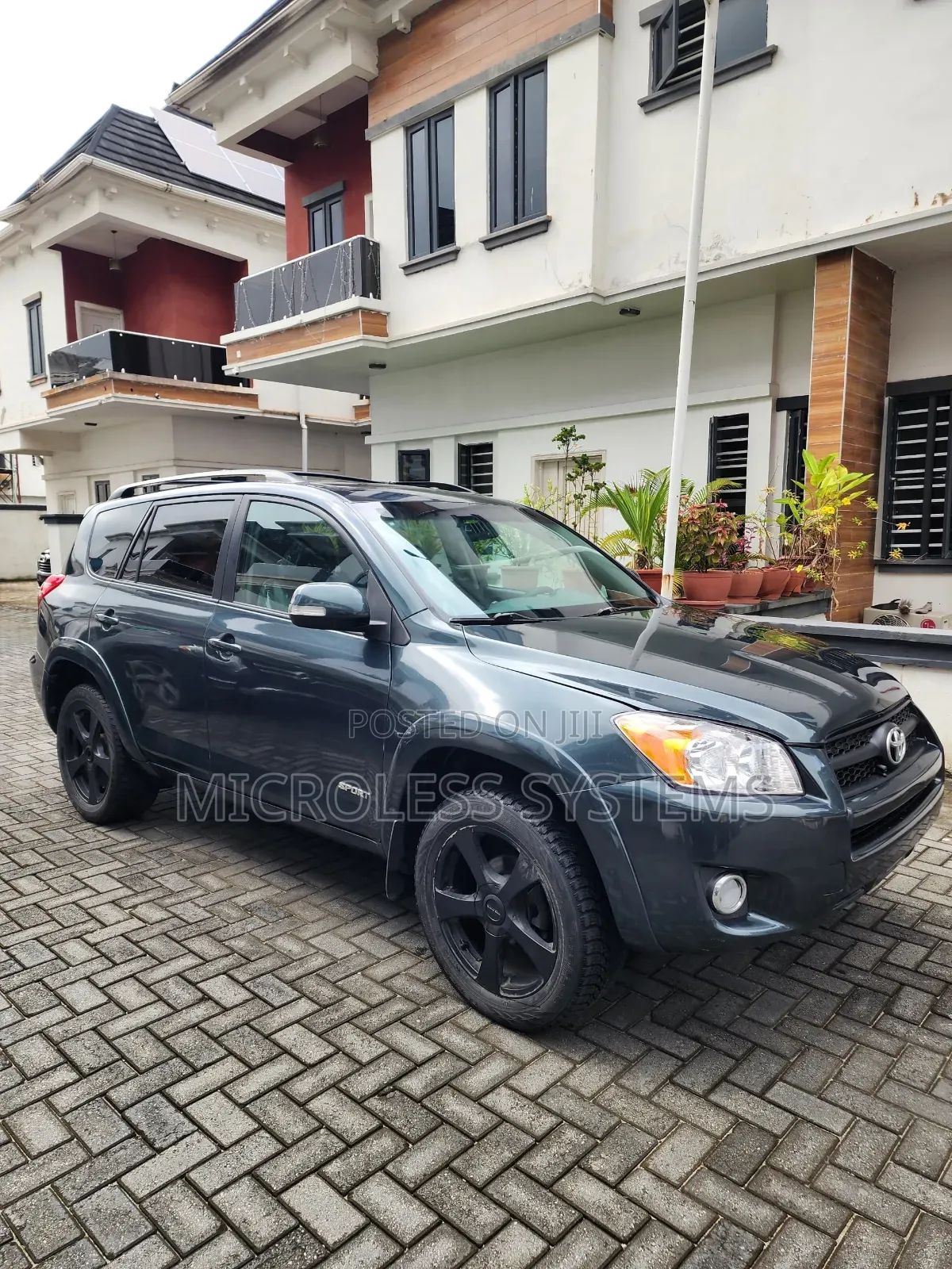 Toyota RAV4 2010 Green