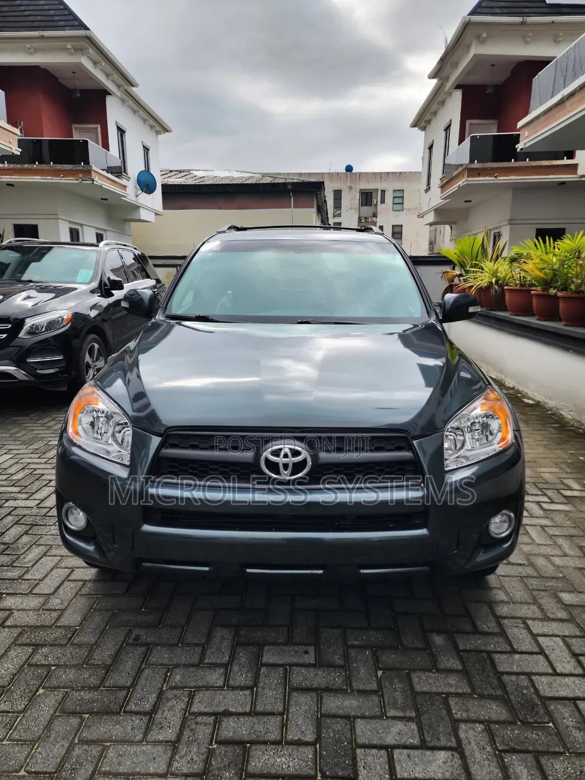 Toyota RAV4 2010 Green