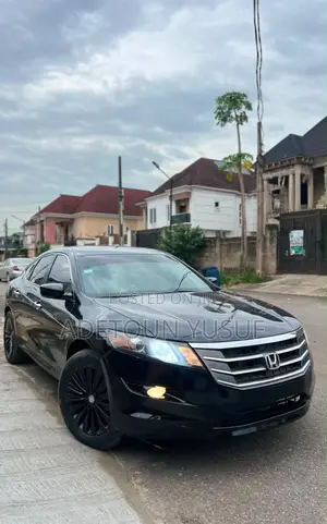 Honda Crosstour 2010 Black