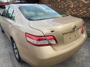 Toyota Camry 2011 Gold
