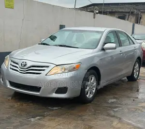 Toyota Camry LE 4dr Sedan (2.5L 4cyl 6AM) 2010 Gray