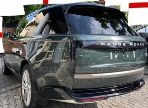 Land Rover Range Rover Vogue 2023 Green