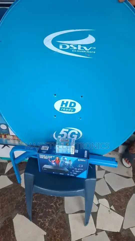 Complete Set of DStv Decoder