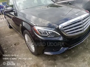 Mercedes-Benz C300 2017 Black