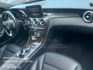 Mercedes-Benz C300 2017 Black