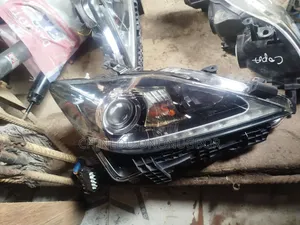 Lexus Is250 Right Side Headlight 2012 Model