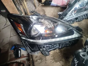 Lexus Is250 Right Side Headlight 2012 Model