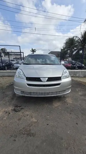 Toyota Sienna XLE 2005 Silver