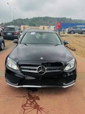 Mercedes-Benz C300 Luxury 4dr AWD 4Matic Sedan (2.0L 4cyl 7A) 2015