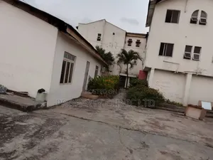 3bdrm Block of Flats in Alausa for sale