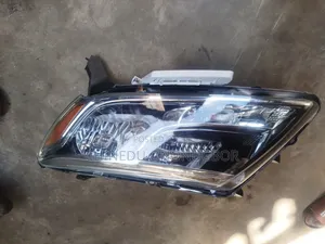 Nissan Pathfinder Left Headlight 2015 Model