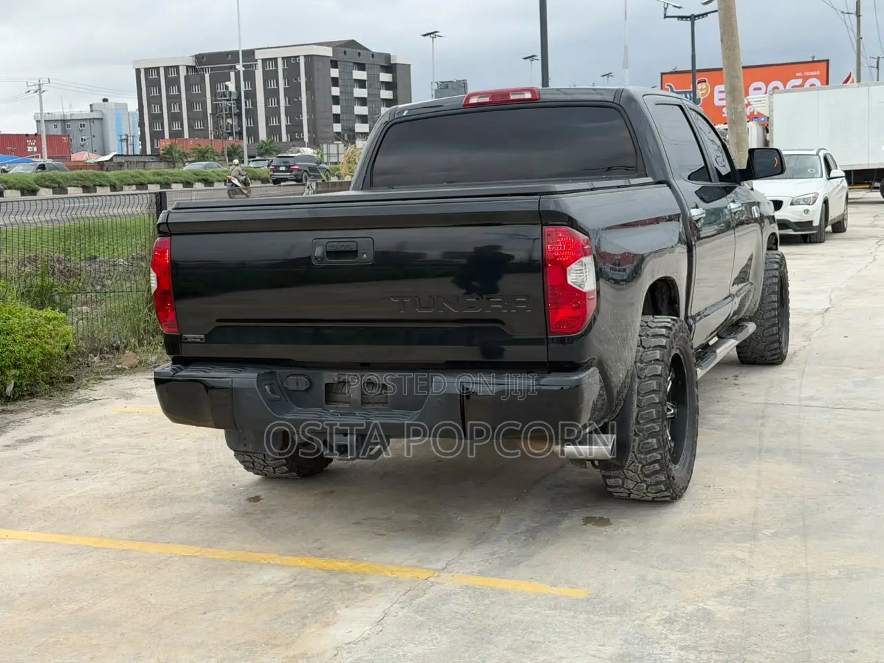Toyota Tundra 2014 Black