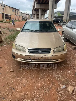 Toyota Camry 2002 Gold