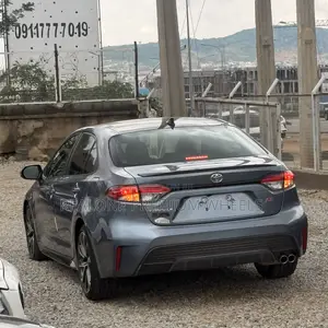 Toyota Corolla SE 2021 Blue