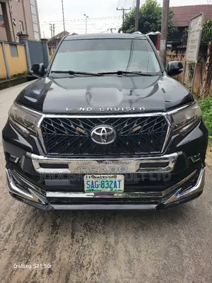 Toyota Land Cruiser Prado 2023 Black