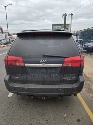 Toyota Sienna 2006 Blue