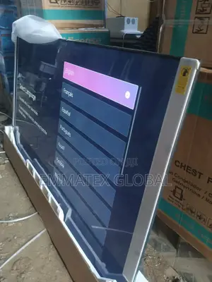 Hisense Qled7 100 INCHES TELEVISION