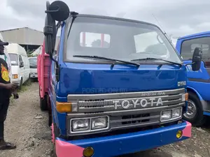 Toyota Dyna Direct Hand 200