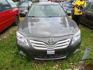 Toyota Camry 2009 Gray