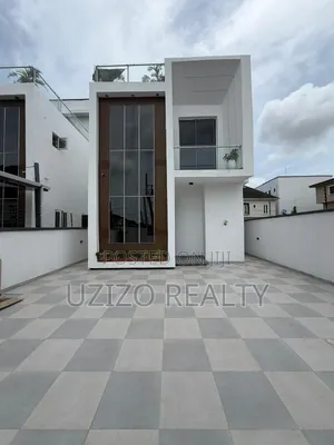 5bdrm Duplex in Chevron Drive for sale