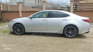 Lexus ES 2015 Silver