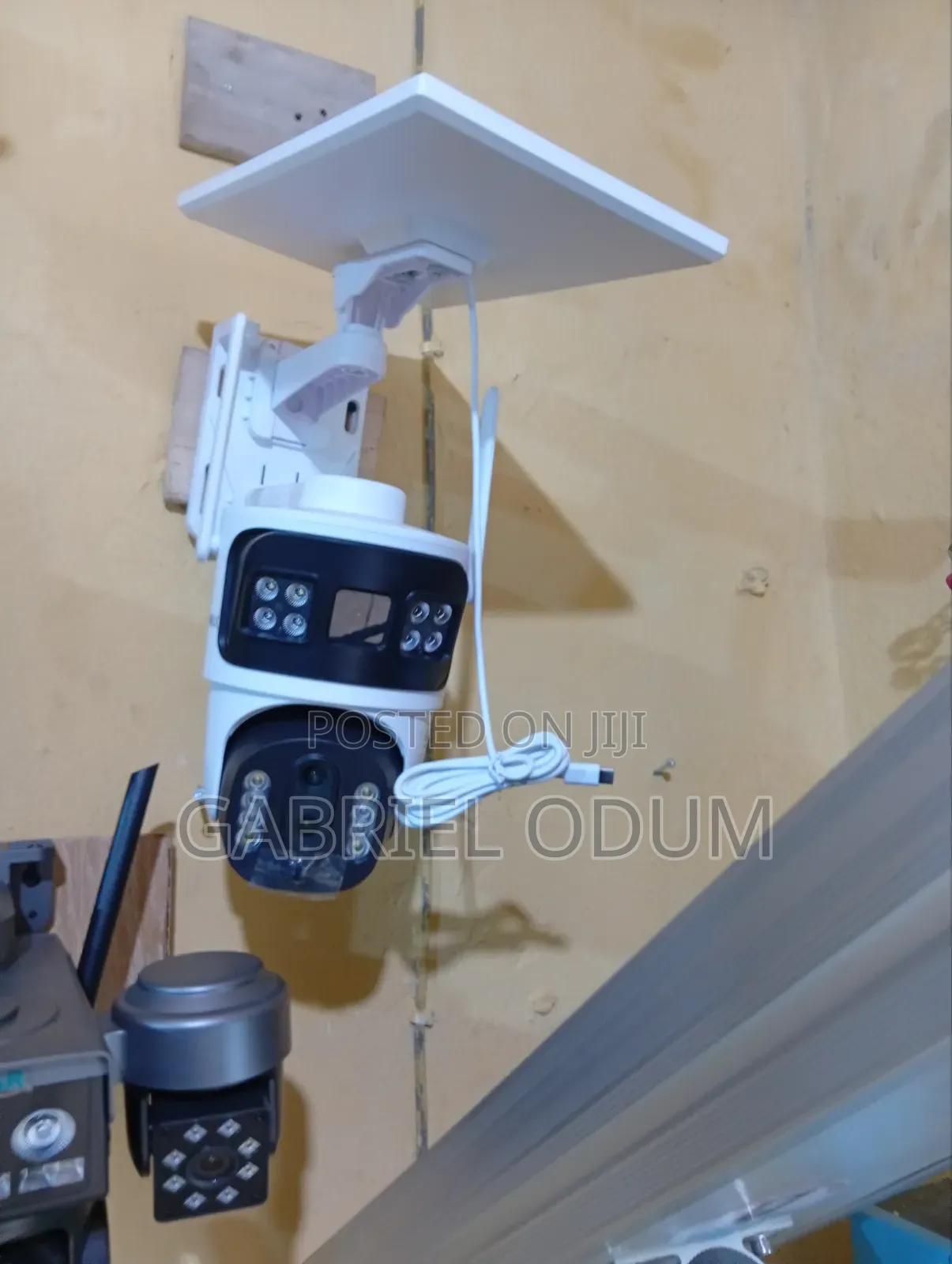 V380max Solar CCTV Cameras