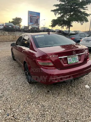 Mercedes-Benz C300 Luxury Sedan AWD (3.0L 6cyl 7A) 2009 Red