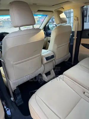 Toyota Highlander XLE 4x4 V6 (3.5L 6cyl 8A) 2017 Black