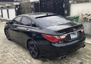 Hyundai Sonata SE Sedan FWD (2.4L 4cyl 6A) 2013 Black