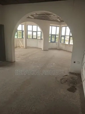 12 Spacious Offices 451sqm, 1 Spacious Reception, 5 Toilets,