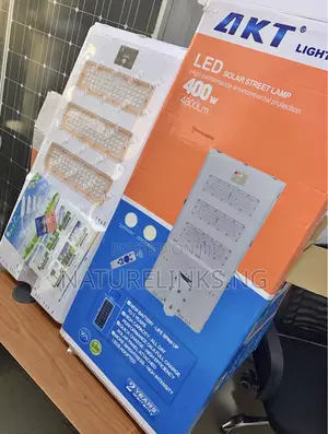 AKT 400W Solar Street Light
