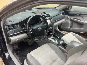 Toyota Camry XLE 4dr Sedan (2.5L 4cyl 6A) 2012 Black