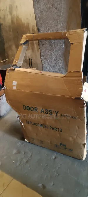 RAv4 2015 Door