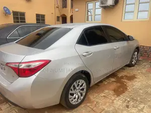 Toyota Corolla LE 4dr Sedan (1.8L 4cyl CVT) 2015 Gray