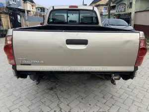 Toyota Tacoma Regular Cab 2006 Gray