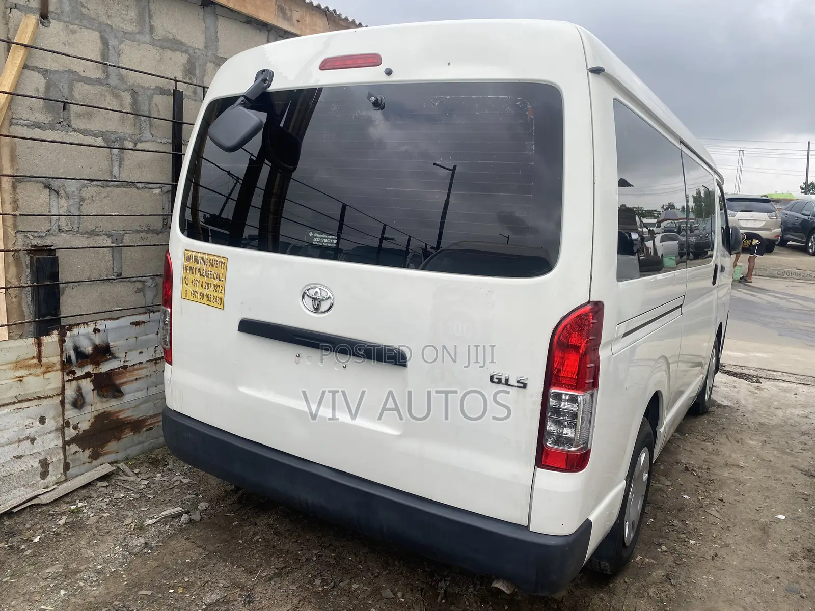 Toyota HiAce 2015 White