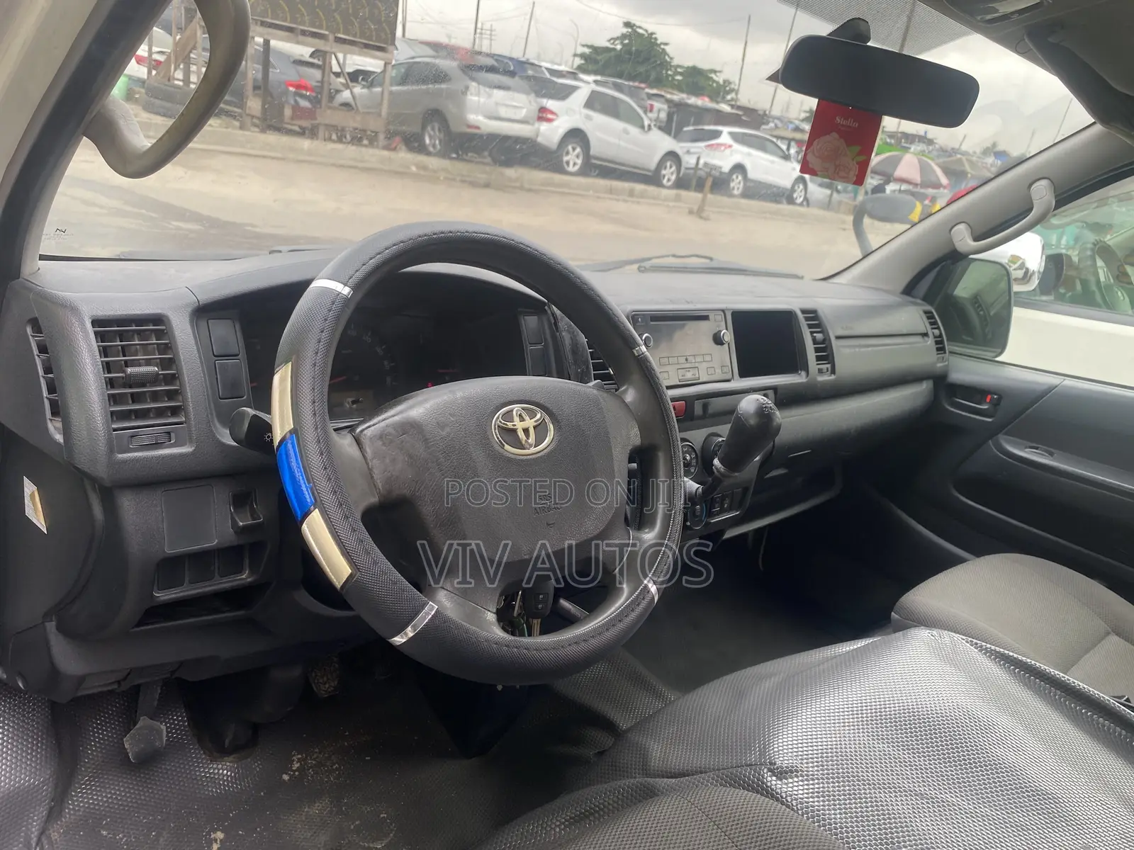 Toyota HiAce 2015 White