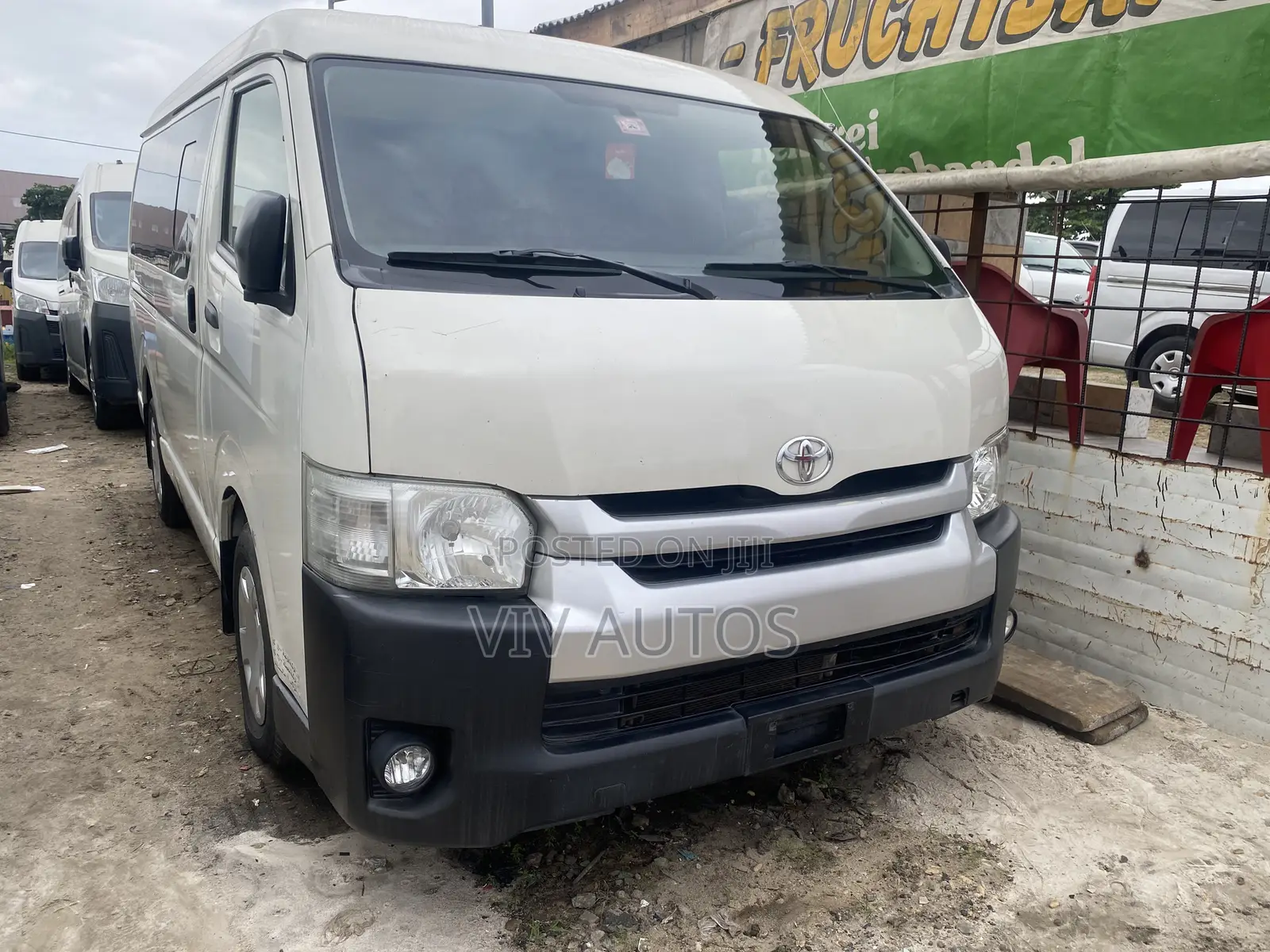 Toyota HiAce 2015 White