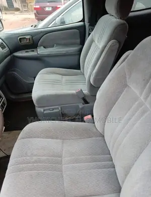 Toyota Sienna LE 2002 Blue
