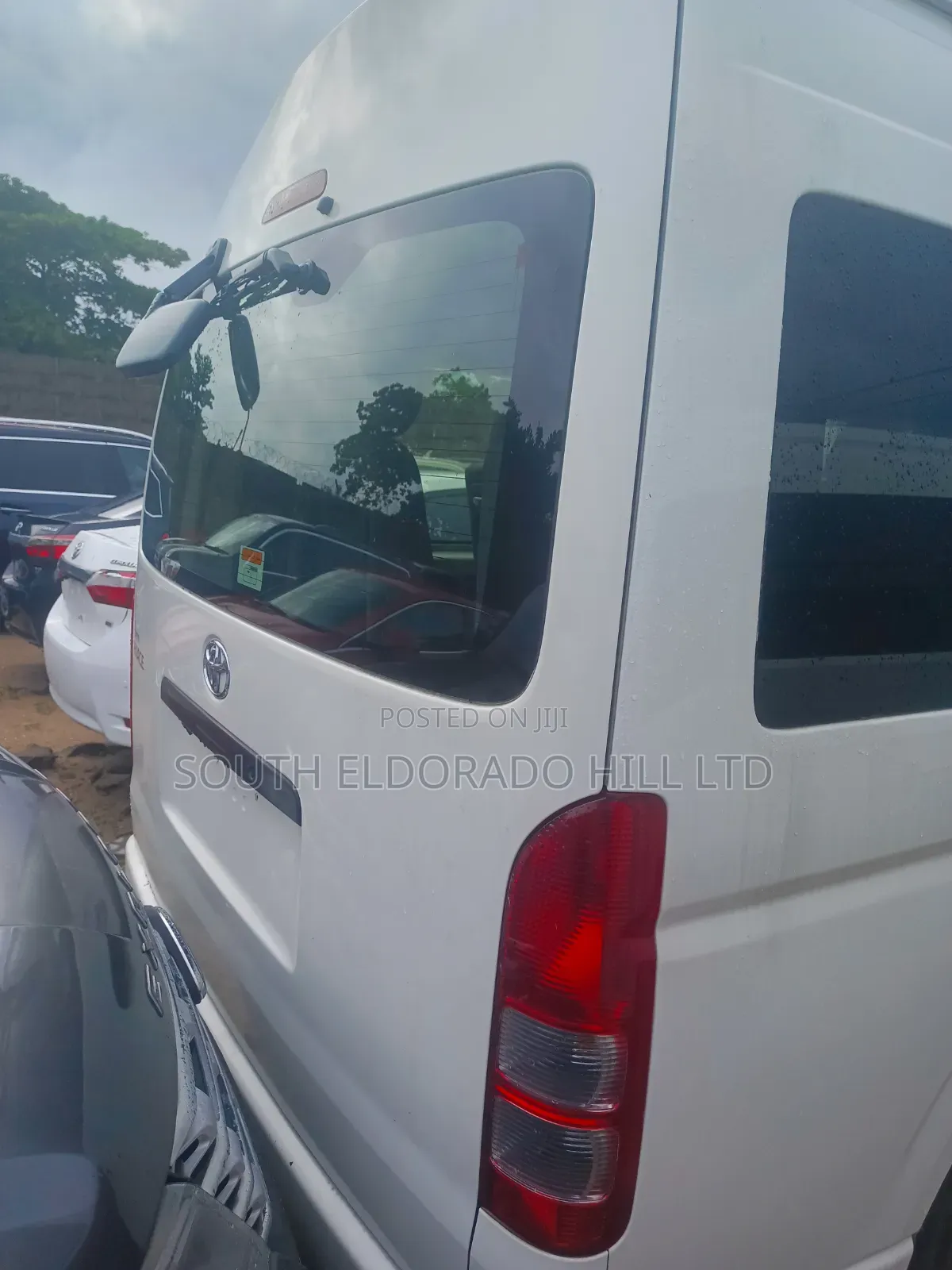 Toyota HiAce 2019 White
