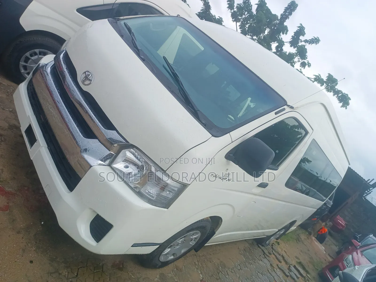Toyota HiAce 2019 White