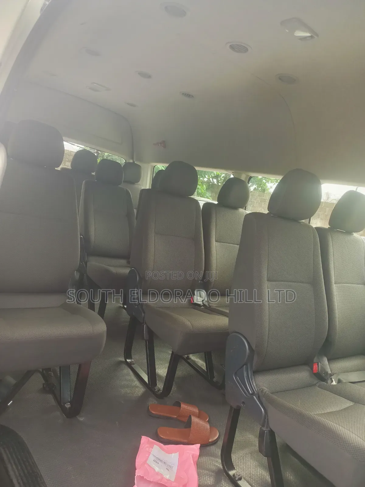 Toyota HiAce 2019 White