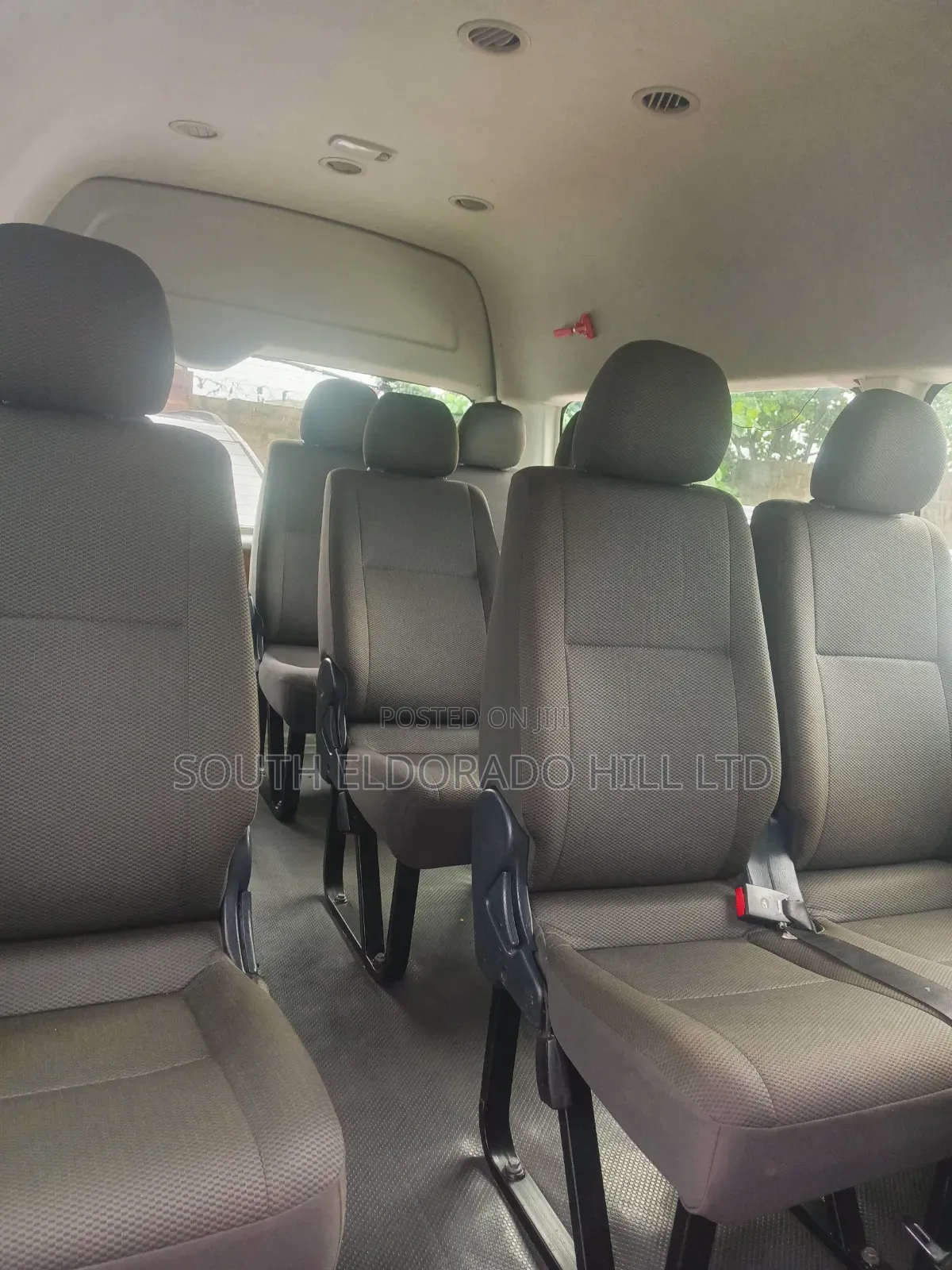 Toyota HiAce 2019 White