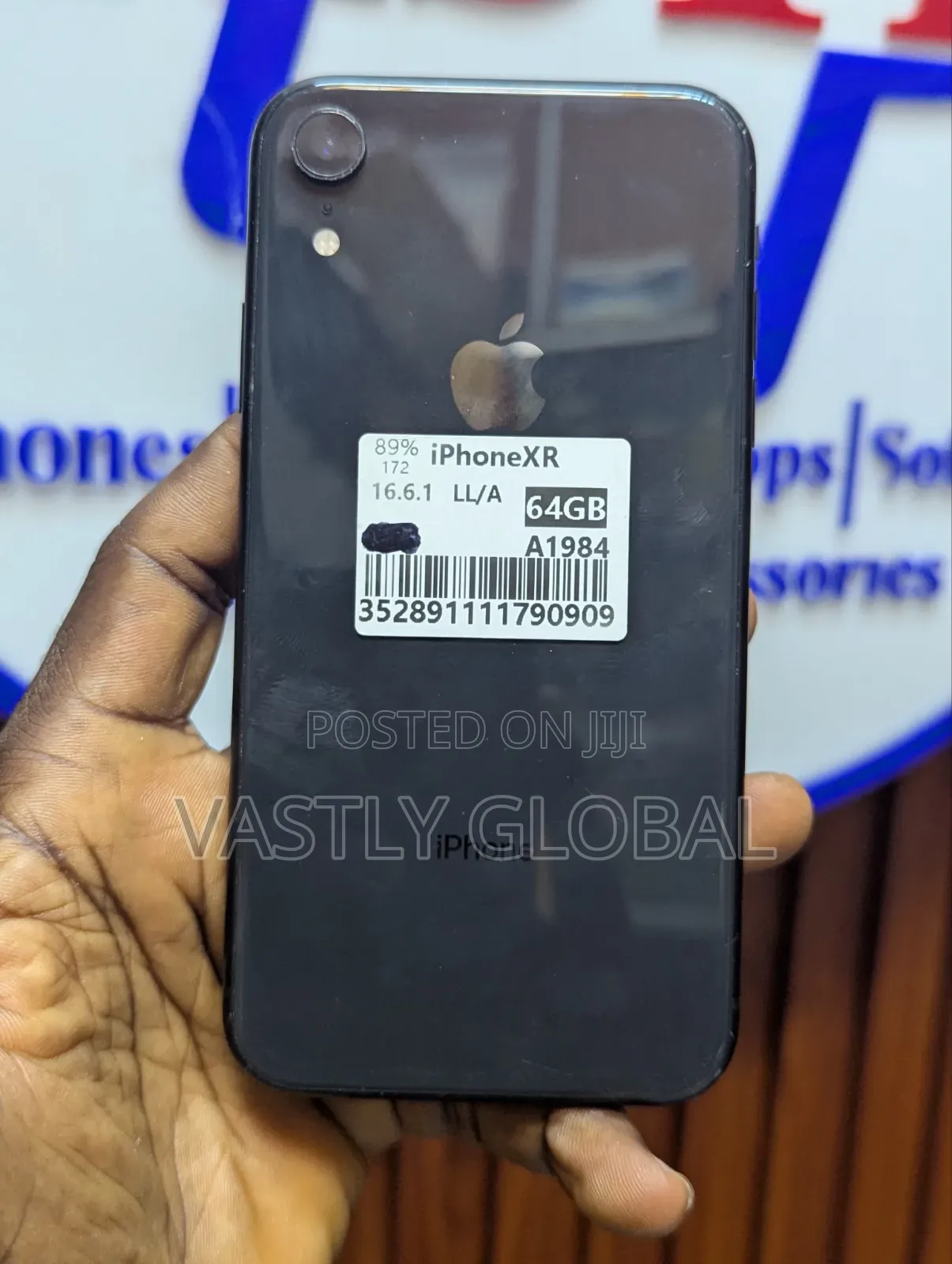 Apple iPhone XR 64 GB Black