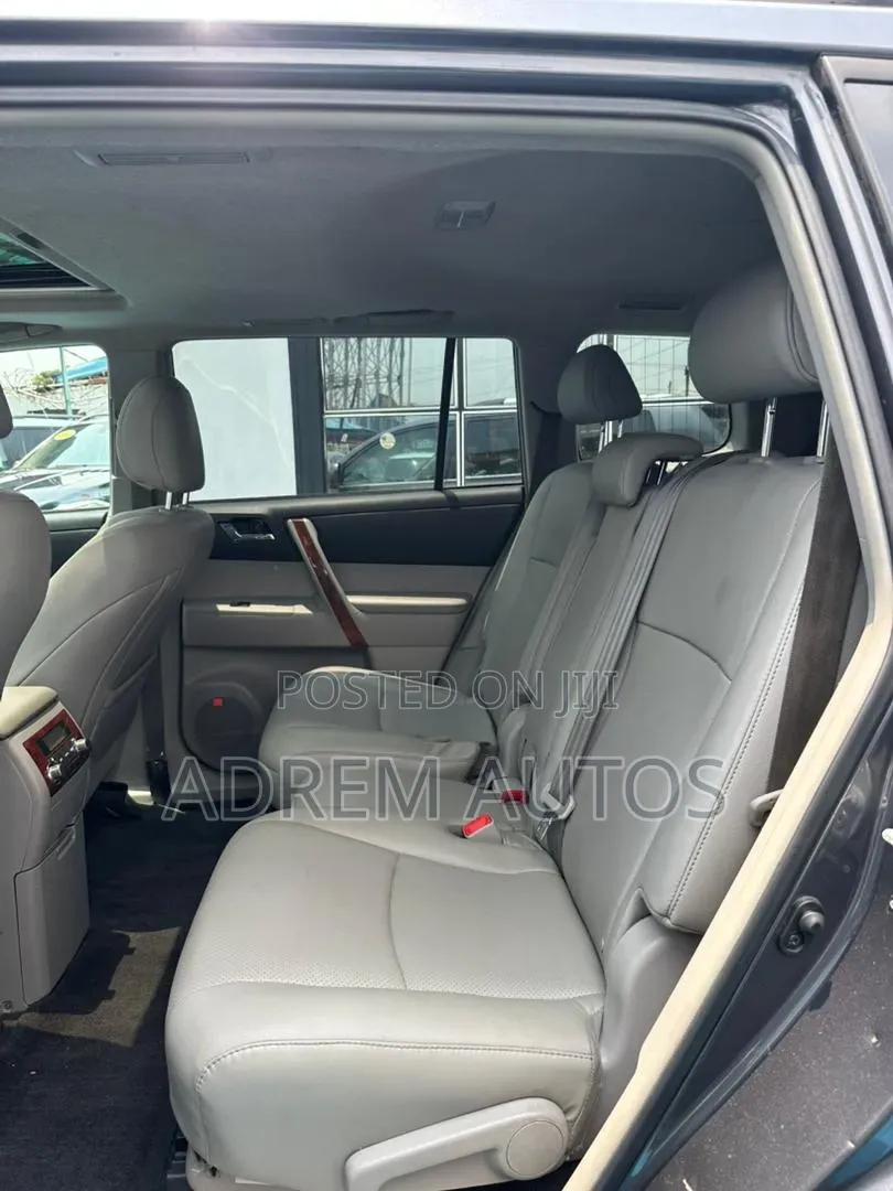 Toyota Highlander 2013 Gray