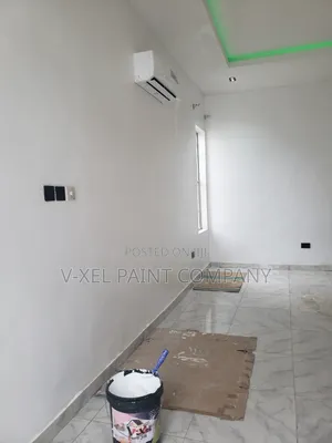Active House Painter/ Wall Brackets