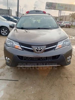 Toyota RAV4 2014 Gold