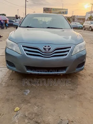Toyota Camry 2010 Green