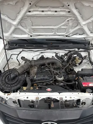 Toyota Hilux 2014 White